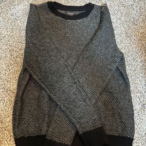 Abercrombie Black and Gray men’s sweater